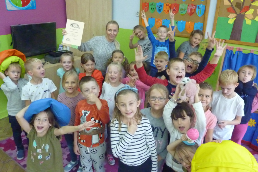 CZYTAMY, BO LUBIMY I DOBREM SIĘ DZIELIMY!